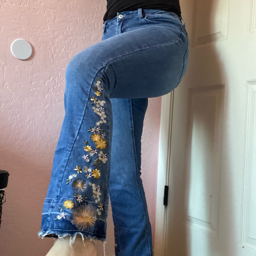 Floral Embroidery Bootcut Jeans